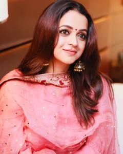 bhavana-in-peach-colour-churidar