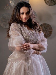 bhavana-in-silver-colour-party-wear-lehenga-photos-013