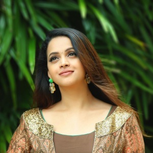 bhavana-latest-stills-99945