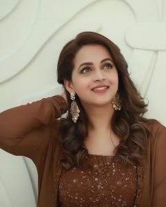 bhavana-photoshoot-in-brown-colour-dress-007