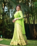 actress-bhavana-latest-photos-in-green-colour-half-saree-008