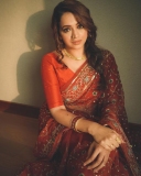 bhavana-new-photos-in-red-colour-saree-latest-images-006
