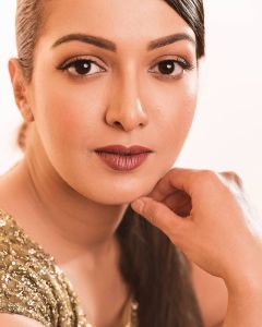 actress-catherine-tresa-latest-photos-004