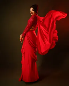 catherine-tresa-in-red-lehenga-saree-ready-to-wear-photos-002