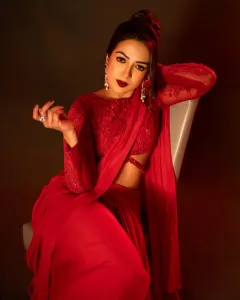 catherine-tresa-in-red-lehenga-saree-ready-to-wear-photos-005