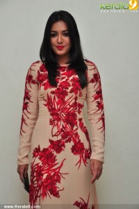 catherine-tresa-latest-photos-102-00863