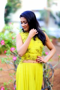 catherine-tresa-latest-photos-102-01396