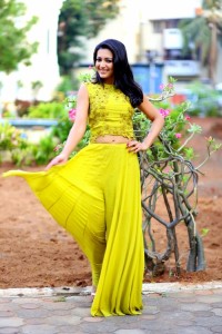 catherine-tresa-latest-pics-103-00386