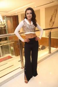 catherine-tresa-latest-pics-232-00184