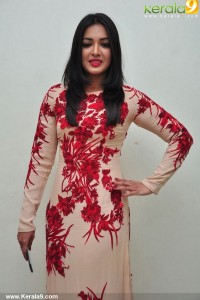 catherine-tresa-latest-pictures-203-0011