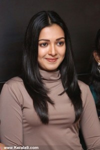 catherine-tresa-latest-pictures-320-00539