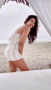 catherine-tresa-new-beach-photoshoot-