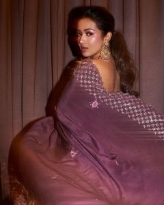 catherine-tresa-saree-images-hd