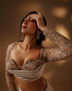 deepti-sati-images-latest-002