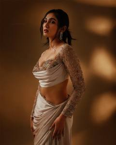 deepti-sati-images-latest