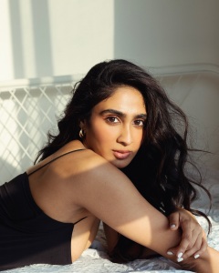deepti-sati-in-black-swimsuit-dress-photo-003