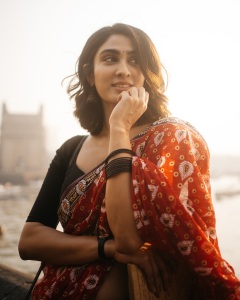 deepti-sati-in-bombay-sarees-with-blouse-look-photos-001