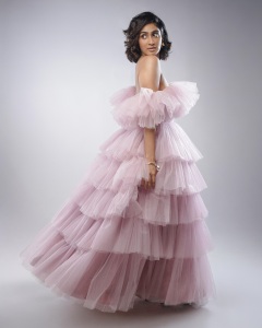 deepti-sati-in-cinderella-style-dress-design-ideas-photos-003