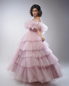 deepti-sati-in-cinderella-style-dress-design-ideas-photos-004
