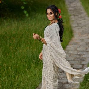 deepti-sati-in-different-outfits-photos-002
