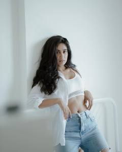 deepti-sati-in-different-outfits-photos-003