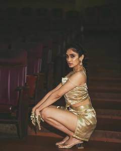 deepti-sati-in-golden-short-dress-pictures