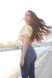 deepti-sati-in-jeans-and-printed-crop-top-dress-photos-006