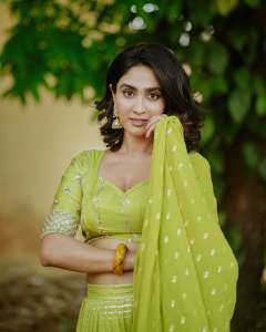 deepti-sati-in-pastel-green-lehenga-photos-009