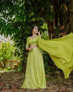 deepti-sati-in-pastel-green-lehenga-photos