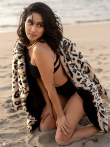 deepti-sati-in-swim-suit-black-photos-latest-002