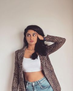deepti-sati-in-white-top-and-shorts-photos-010