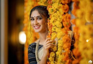 deepti-sati-latest-onam-photoshoot-in-kerala-saree-002