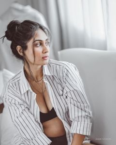 deepti-sati-latest-photoshoot-in-black-inner-0921-005