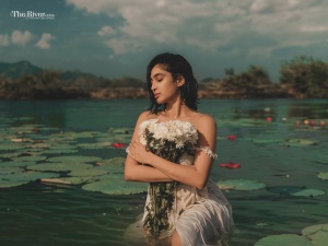deepti-sati-viral-photoshoot-in-water-latest-003