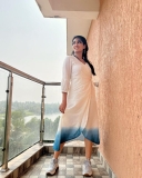 actress-deepti-sati-pics-in-a-whie-with-blue-border-gown-001