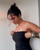 deepti-sati-in-strapless-black-cropped-top-photos-004