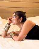deepti-sati-in-strapless-black-cropped-top-photos-010
