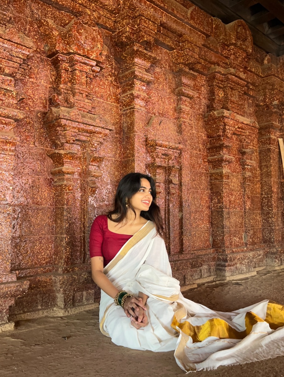 actress-devika-sanjay-latest-photos-007