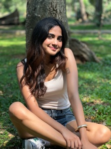 devika-sanjay-latest-photos-in-her-vacation-trip-outfits-001
