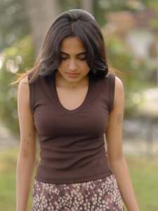 devika-sanjay-latest-photos-in-her-vacation-trip-outfits-020