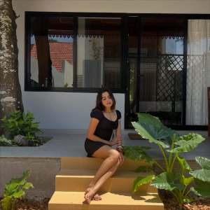 devika-sanjay-short-dress-ideas-styling-outfit-photos-001