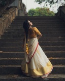 devika-sanjay-in-dhavani-set-style-ideas-photos-001