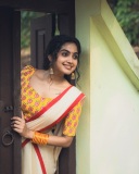 devika-sanjay-in-dhavani-set-style-ideas-photos-004