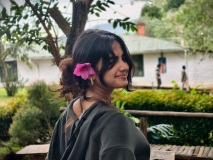 devika-sanjay-in-outing-photo-style-ideas-002