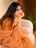 devika-sanjay-in-party-wear-simple-elegant-churidar-designs-photos