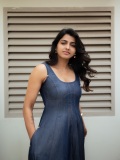 sai-dhanshika-wearing-jeans-material-long-dress-images-003