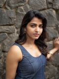 sai-dhanshika-wearing-jeans-material-long-dress-images-006