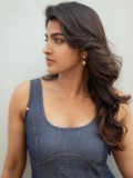 sai-dhanshika-wearing-jeans-material-long-dress-images-009