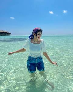 drishya-raghunath-beach-outfit-photos-002