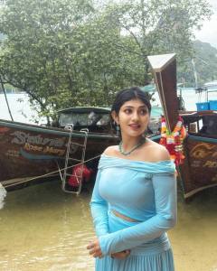 drishya-raghunath-beach-outfit-photos-018